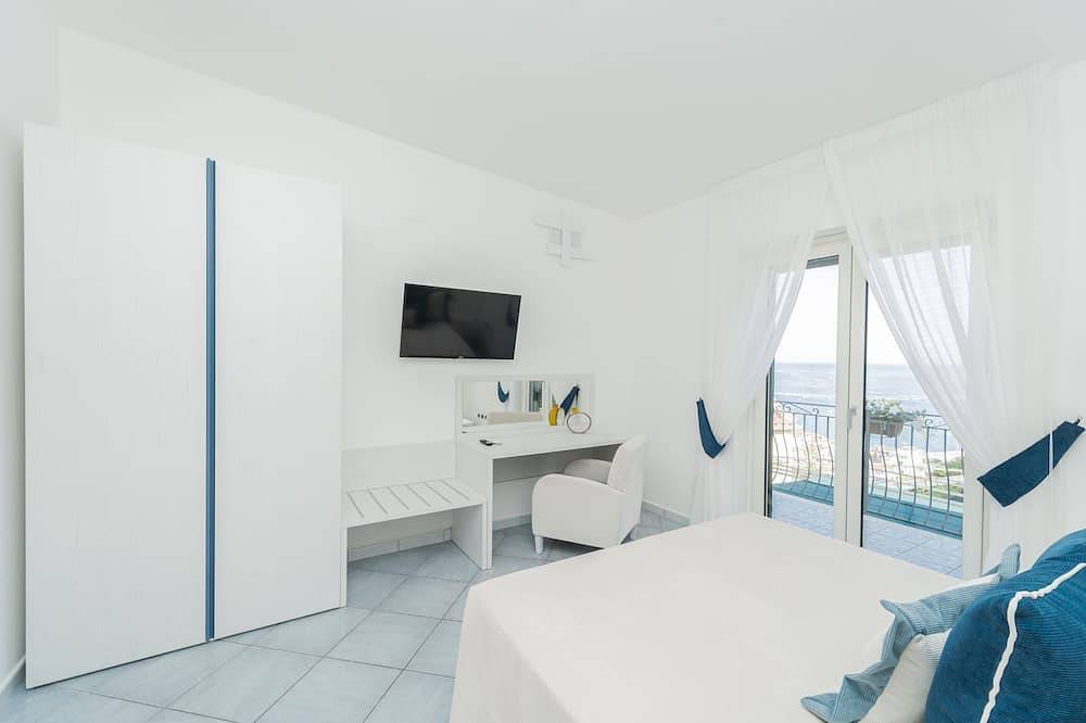 Entire apartment, Residenza Sant'Angelo - Art & Luxury Apartment in Minori, Amalfi Coast