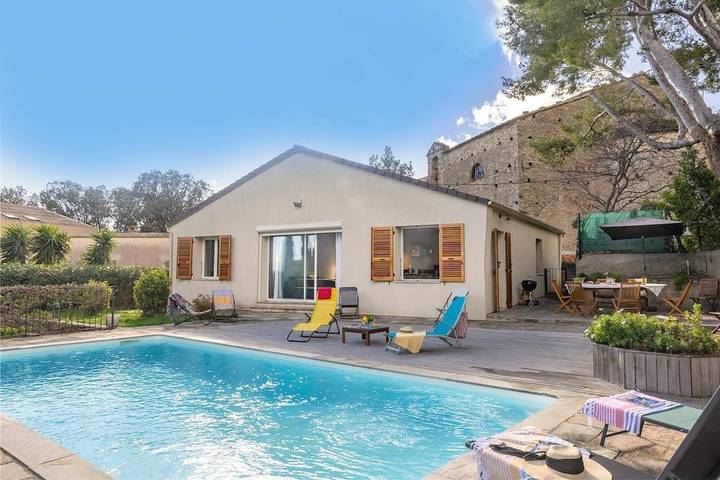 Location de vacances pour 8 personnes, avec jardin et piscine, animaux acceptés dans Port d'Erbalunga