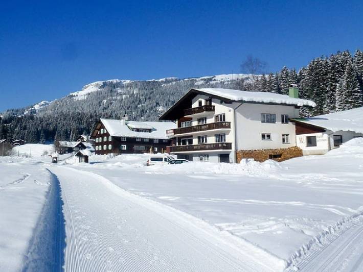 Ferienhaus für 3 Personen, mit Balkon im Kleinwalsertal - 2