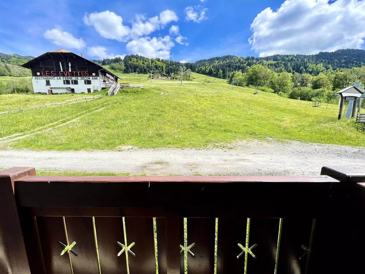 Appartement entier, Grande terrasse sud au pied des pistes de l'Espace Diamant in Flumet, Région d'Albertville