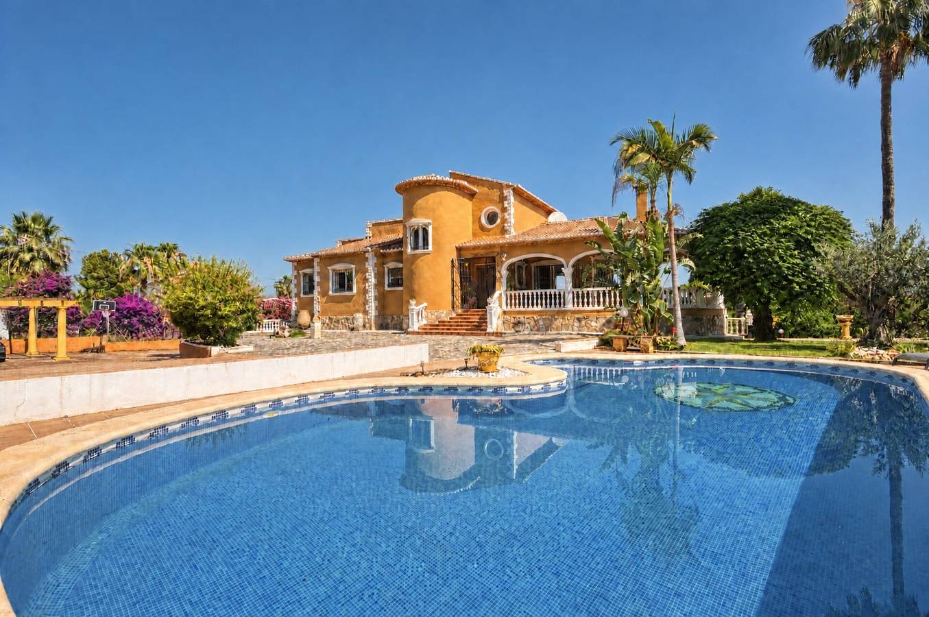 Villa 'Emilio' con vistas al mar, piscina privada y Wi-Fi in Pedreguer, Costa Blanca