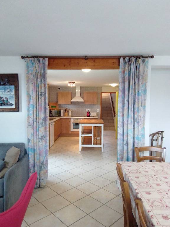 Gîte pour 8 personnes, avec jardin et terrasse à Chapelle-des-Bois - 4