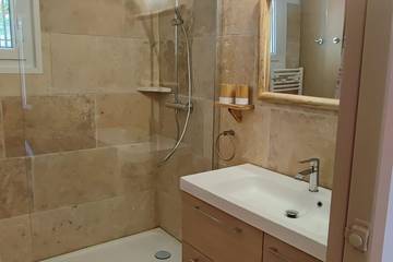 Appartement De Vacances pour 4 Personnes dans Vaison-la-Romaine, Parc naturel régional du Mont-Ventoux, Photo 4