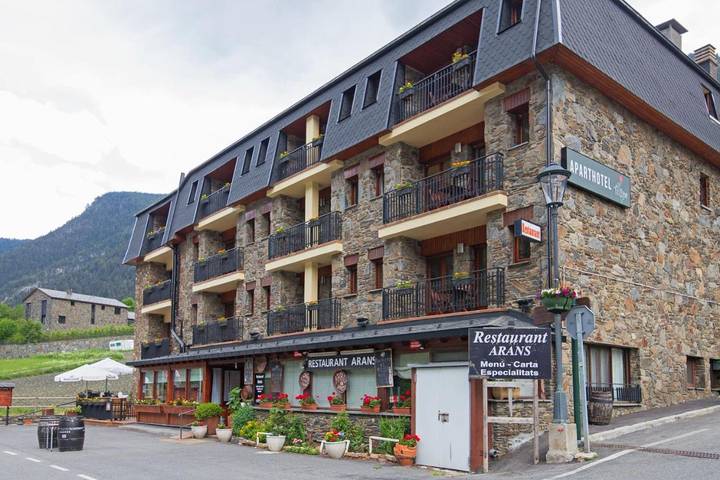 Apartahotel para 4 personas, con vistas y balcón en Andorra