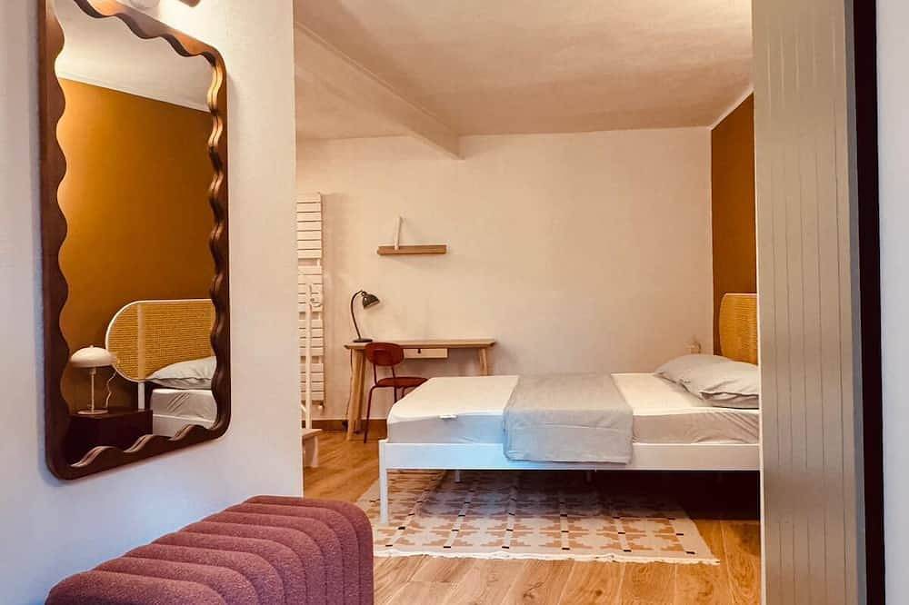 Appartamento intero, Piazza del Borgo 2 (only room)   Inborgo in Acquasparta, Perugia e dintorni