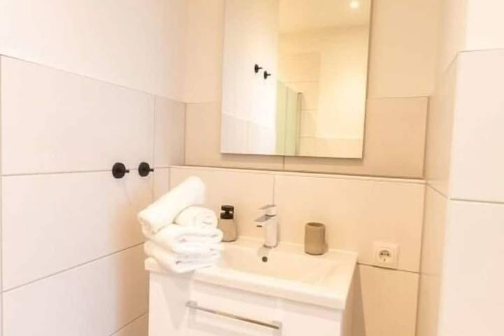Ganze Wohnung, Ferienwohnung/App. für 2 Gäste mit 38m² in Stralsund in Ozeaneum Stralsund, Stralsund