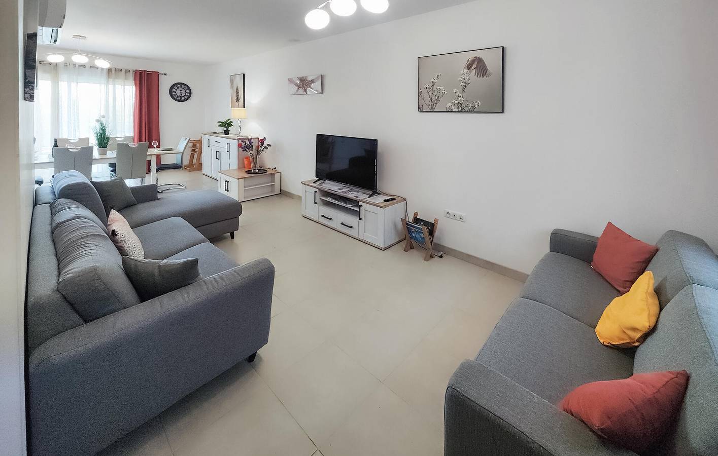 Spacieux appartement de 2 chambres avec piscine, Wi-Fi et parking près de Mirepeisset in Mirepeisset, Côte méditerranéenne (France)