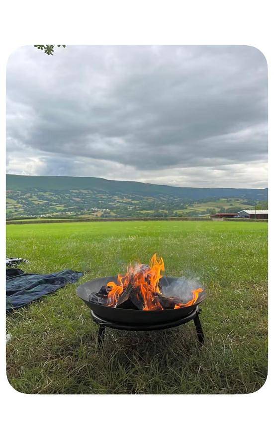 Glamping for 7 people in Liverpool