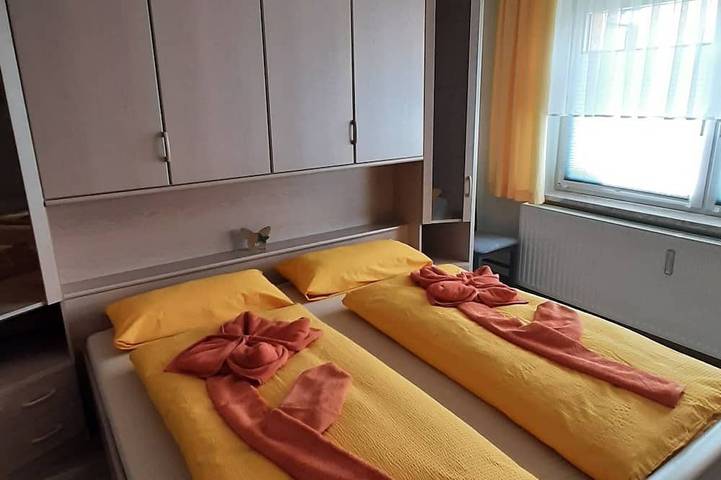 Ganze Wohnung, Ruhig gelegene Ferienwohnung an den Greifensteinen in Thum, Erzgebirge