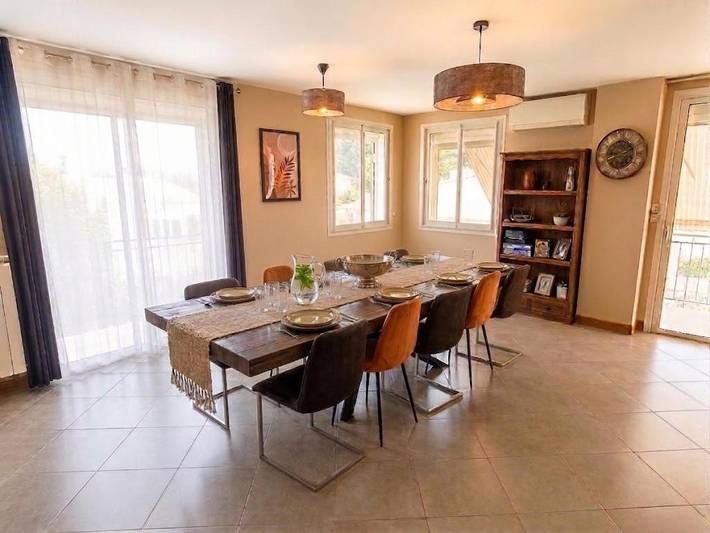 Appartement de vacances pour 4 personnes, avec Terrasse ainsi que Jardin et Piscine