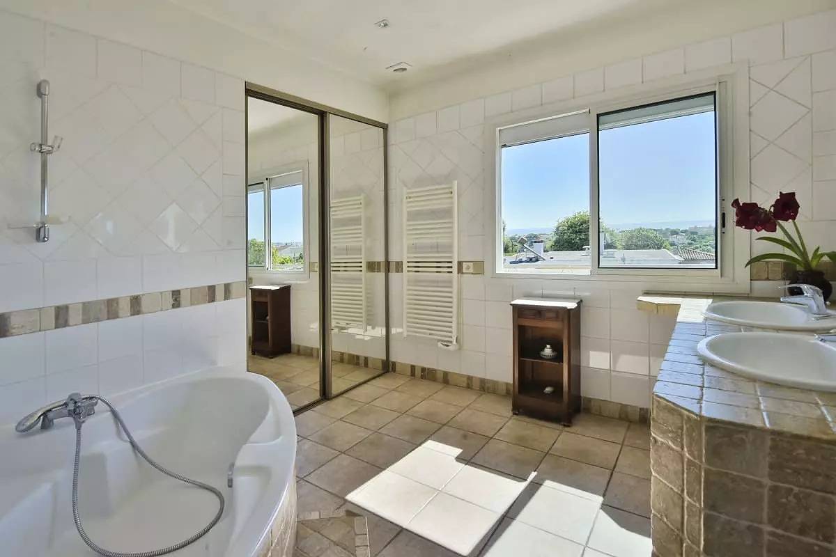 House with swimming pool & sea view - Antibes in Antibes, Cannes region