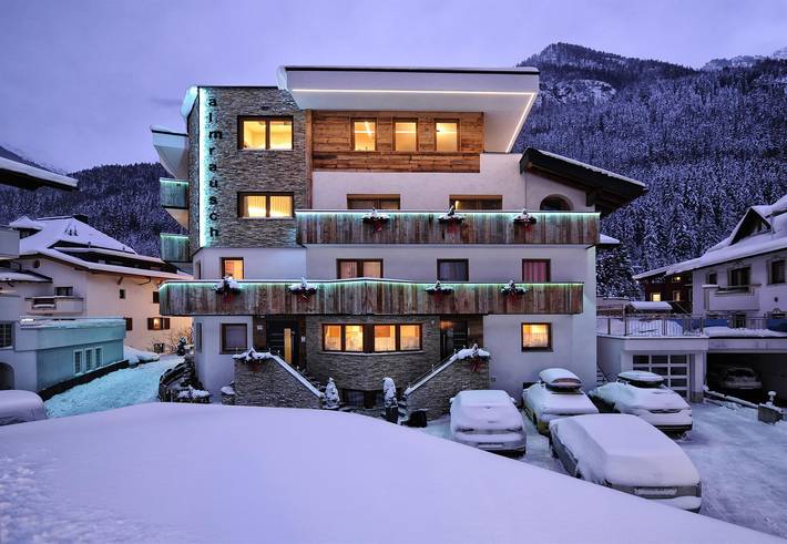 Ferienwohnung für 3 Personen, mit Balkon und Ausblick in Ischgl