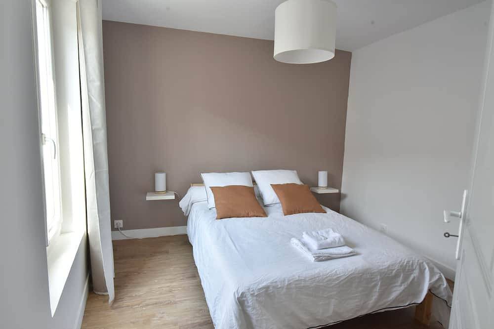 Ganze Wohnung, F3 Charm of the old renovated, fully equipped in Linas, Essonne