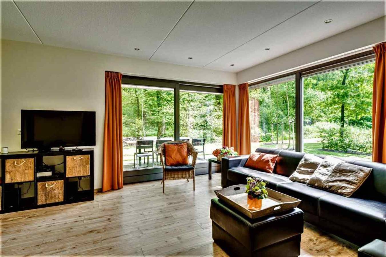 Luxe 8 persoons vakantiebungalow gelegen direct aan het Nationaal Park 't Dwingelderveld in Nationaal Park Dwingelderveld