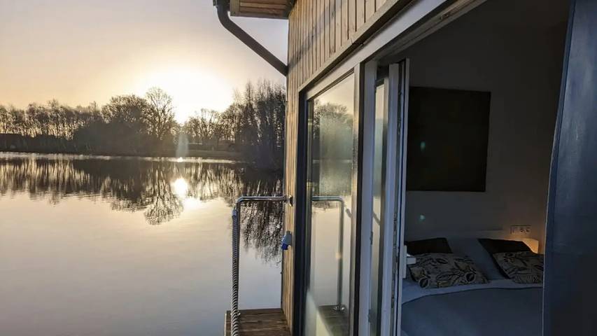 Boot für 4 Personen, mit Terrasse, mit Haustier in Niedersachsen