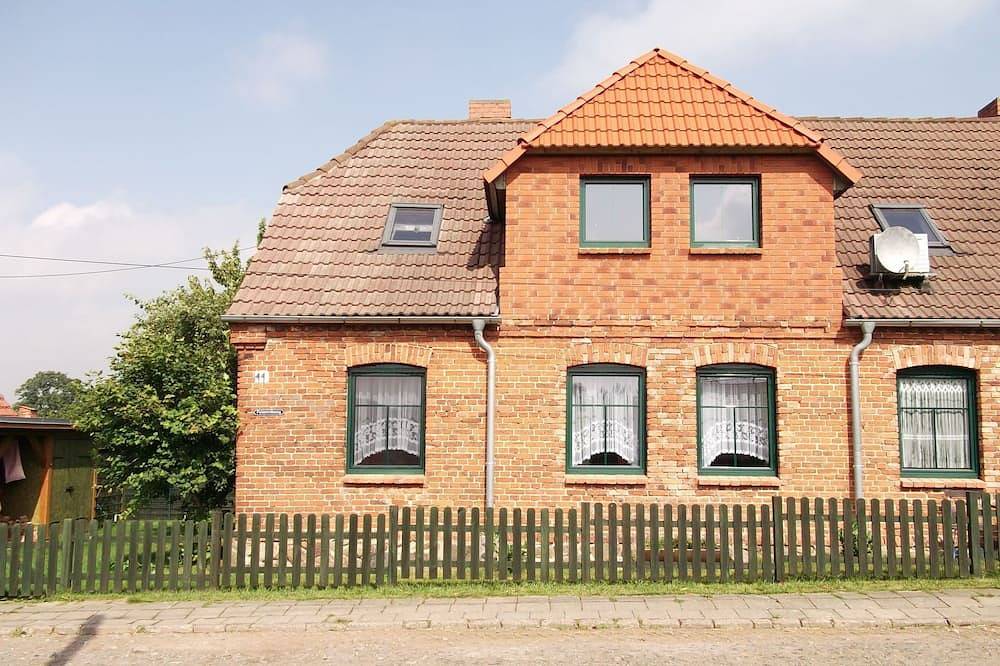 Ganze Wohnung, Appartement mit Garten, Grill und Terrasse in Kuhlen-Wendorf, Ludwigslust-Parchim