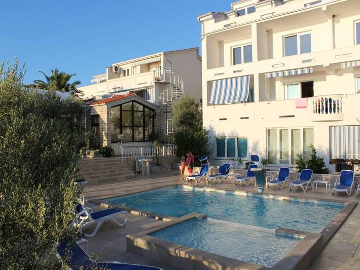 Holiday rental for 4 people, with Balcony and Pool in Novalja