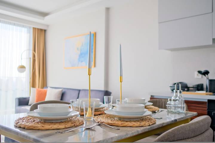 Apartamento entero, Eden - Bright Modern 2Br Apt w/ Parking & Gym in Estambul, Región del Mármara