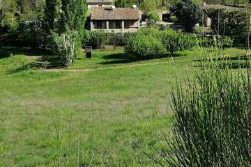 Ferienhaus für 4 Personen, mit Balkon und Garten im Luberon