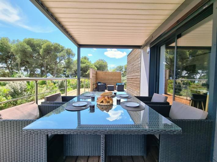 Location de vacances pour 6 personnes, avec Jardin et Piscine à Olonzac