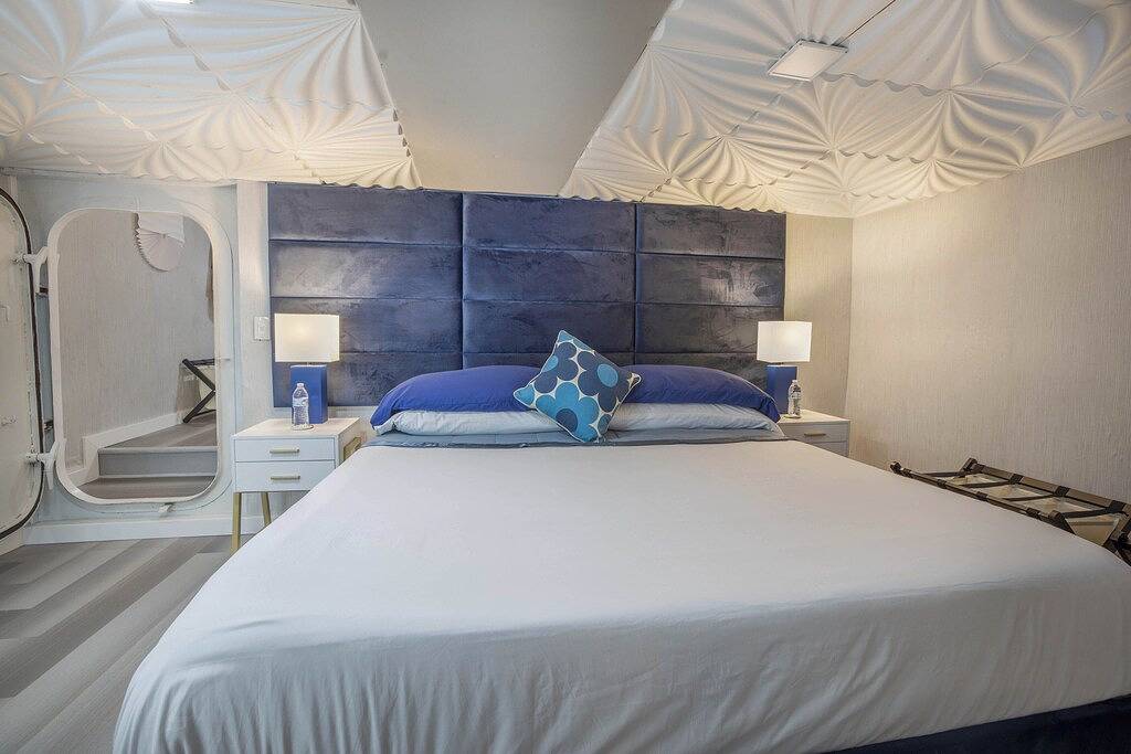 House Boat for 9 Guests in South Pasadena (FL), Tampa Bay