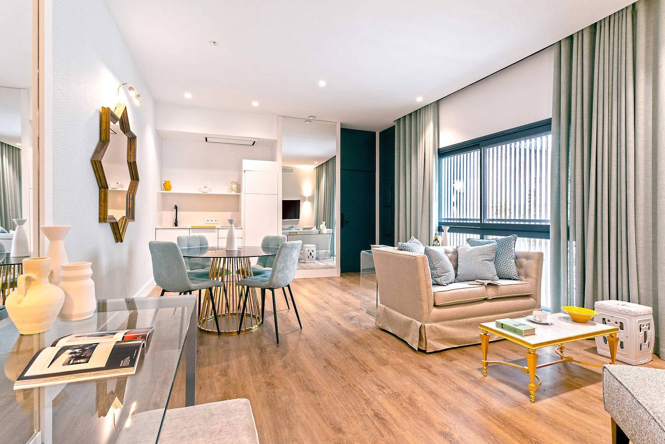 Entire apartment, Luxury apartment near Torre del Oro. Betis Vi in Central Seville, Sevilla