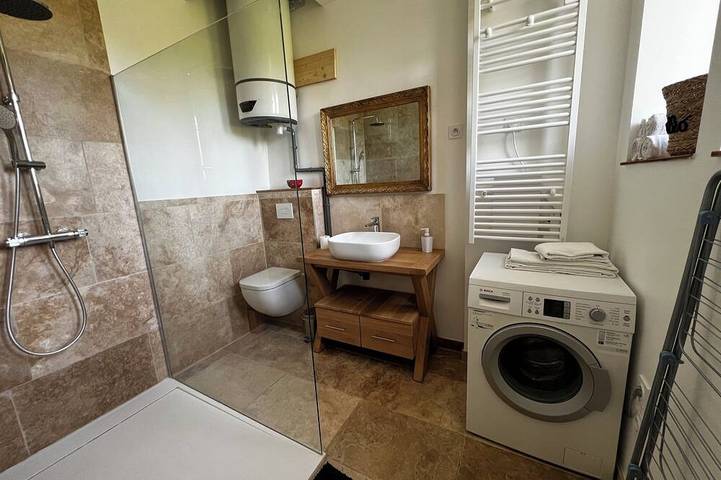 Entire apartment, Valcombe Estate in Dole, Jura
