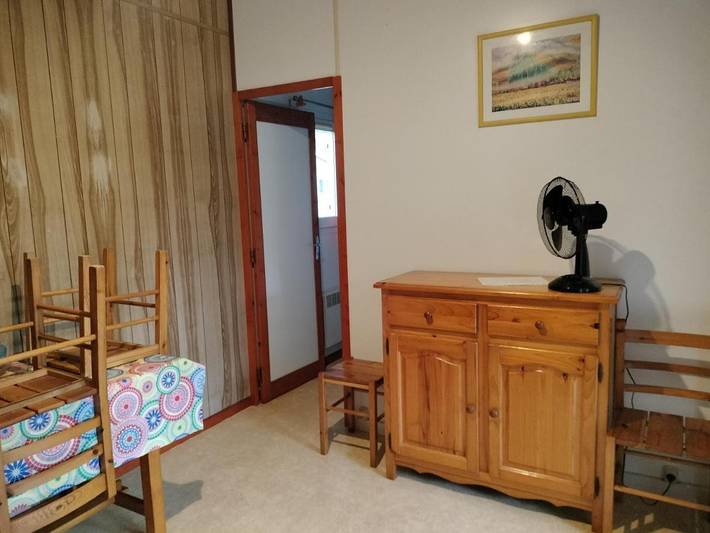 Gîte pour 6 personnes, avec vue et terrasse ainsi que sauna et piscine, animaux acceptés à Rivières - 2