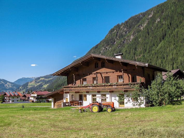 Ferienwohnung für 4 Personen, mit Balkon und Terrasse sowie Garten in Mayrhofen