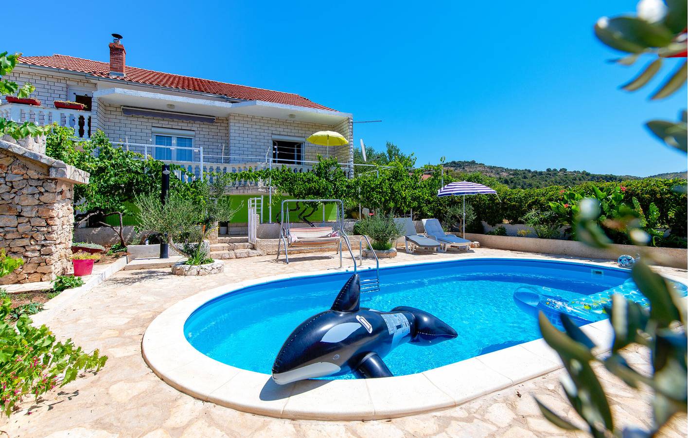 Ferienhaus für 5 Personen mit Terrasse in Bilice, Šibenik-Knin