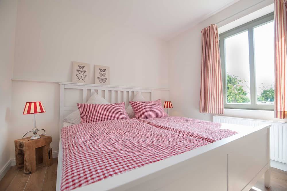 Ganze Wohnung, Ferienwohnung Wiesenblick, Terrasse - Ferienwohnung Spieß in Sarkwitz, Scharbeutz