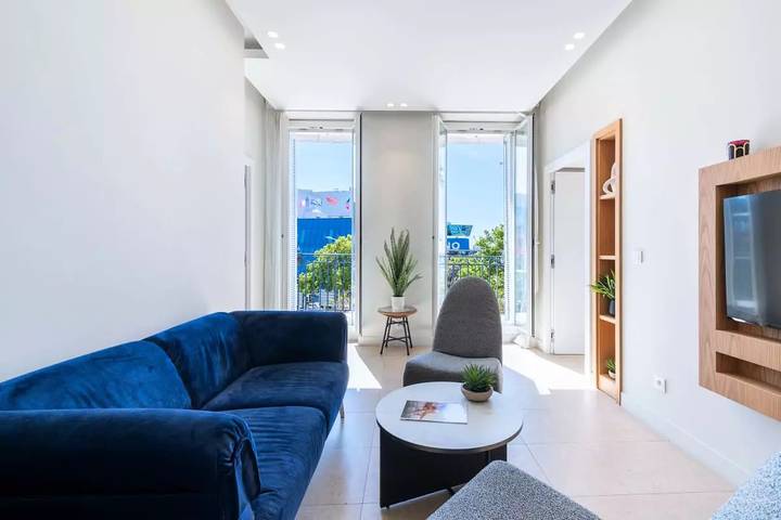 Gîte pour 4 personnes, avec vue et terrasse dans Office de Tourisme de Cannes