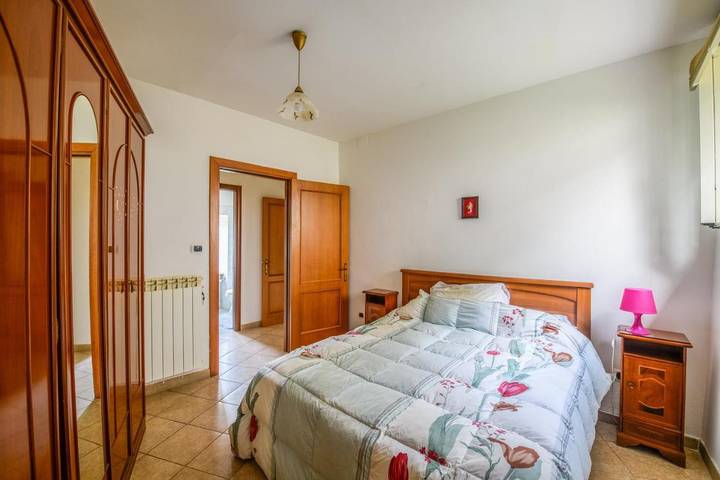 Gîte pour 6 personnes, avec terrasse et jardin, animaux acceptés à Capestrano - 3