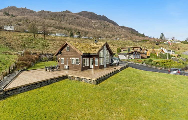 Ferienhaus für 10 Personen mit Garten in Vindafjord