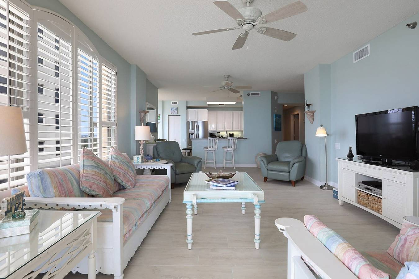 Apartamento entero, Beach Colony Resort 12 D  Sleeps 10  3 bedrooms  3 baths  Beach Front in Johnsons Beach, Perdido Key