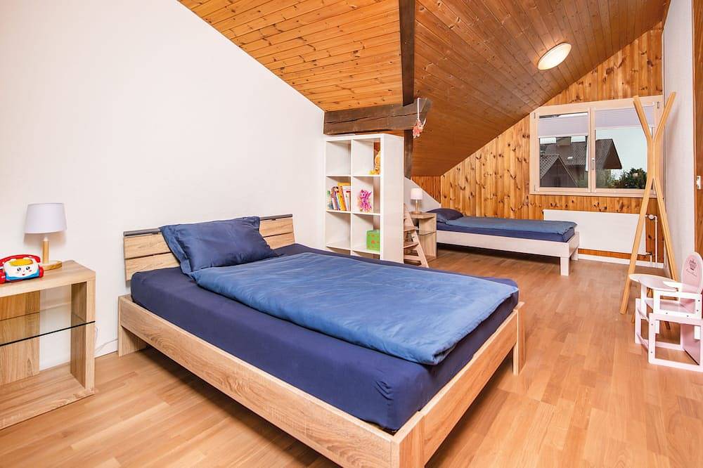 Geheel appartement, \"Fledermaus\" An apartment for 7 people in Sigriswil, Meer van Thun