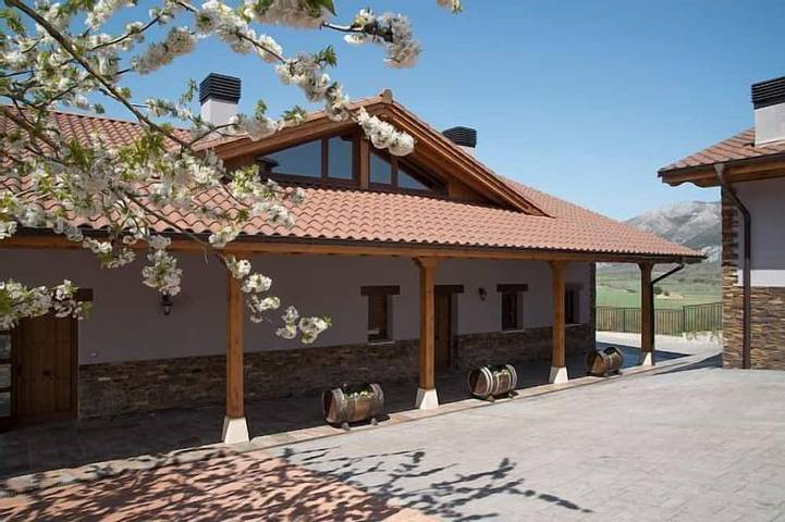 Casa vacanza per 14 persone, con giardino - 1
