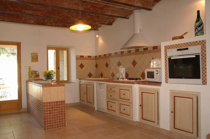 Gîte pour 8 personnes, avec jardin à Villelaure - 3