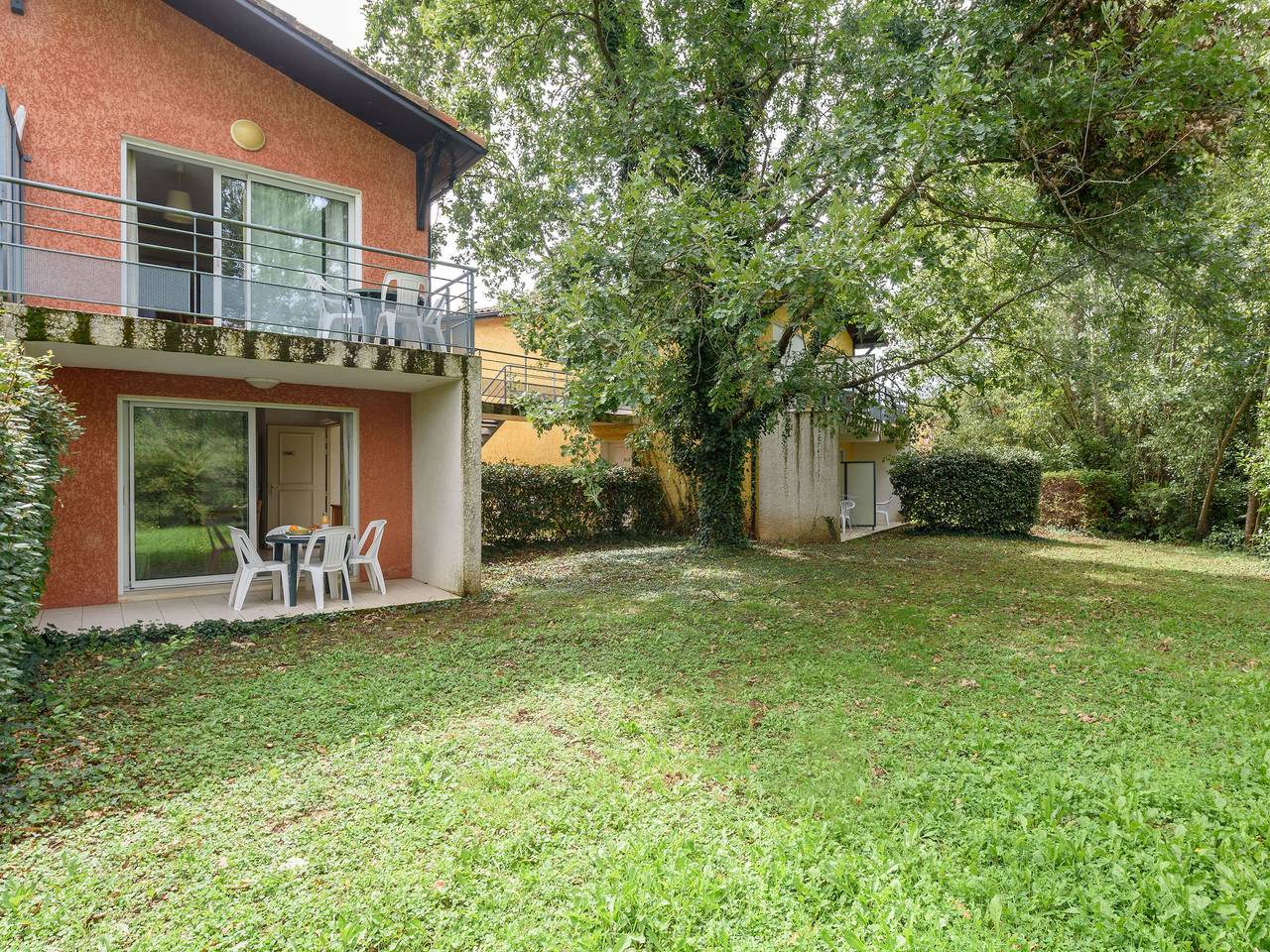 Appartement entier, Appartement de vacances pour 4 personnes avec piscine in Rivières, Région d'Albi