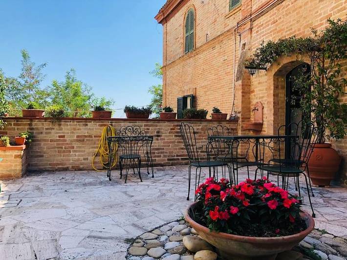 Ferienhaus für 5 Personen, mit Terrasse und Ausblick in Montalto delle Marche