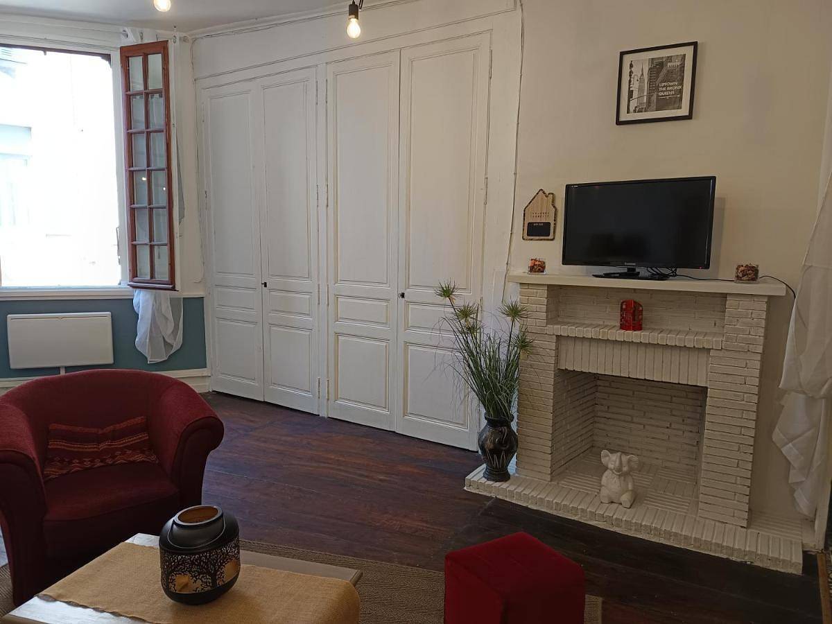 Appartement entier, Le Liberté appartement privatif in Saint-Léonard-de-Noblat, Région de Limoges