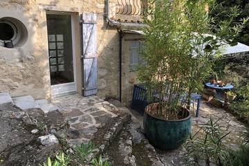 Maison d’hôte pour 4 personnes, avec jardin et piscine à Carros