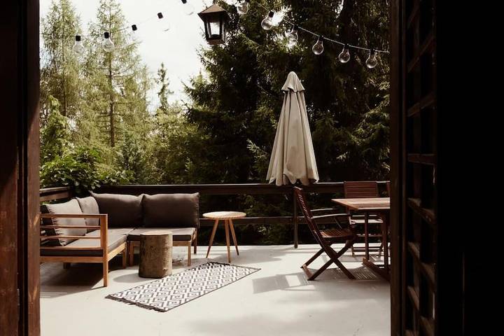 Chalet pour 4 personnes, avec vue ainsi que jardin et terrasse