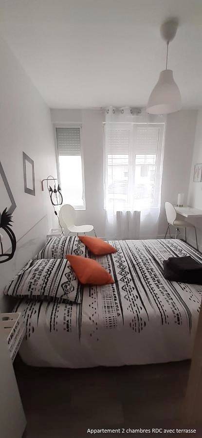 Appartement entier, Two-Bedroom Apartment with Garden in Lorient, Côte des Mégalithes