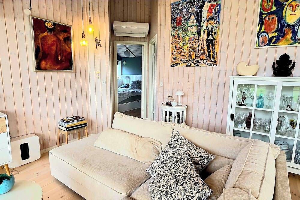 Nah am Wasser – Ruhe, Spa und Komfort in Vellerup, Skibby