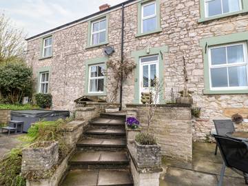 Cottage for 10 People in Peak District, Midlands, Photo 1