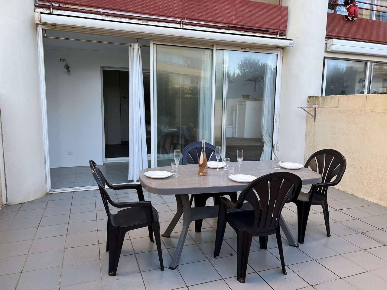 Entire apartment, Cozy T2 with Large Terrace, 50m from the Beach, Sleeps 4 in Valras-Plage, Mediterranean Coast (France)