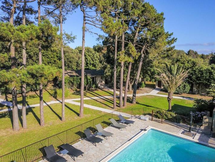 Hôtel pour 3 personnes, avec piscine et jardin