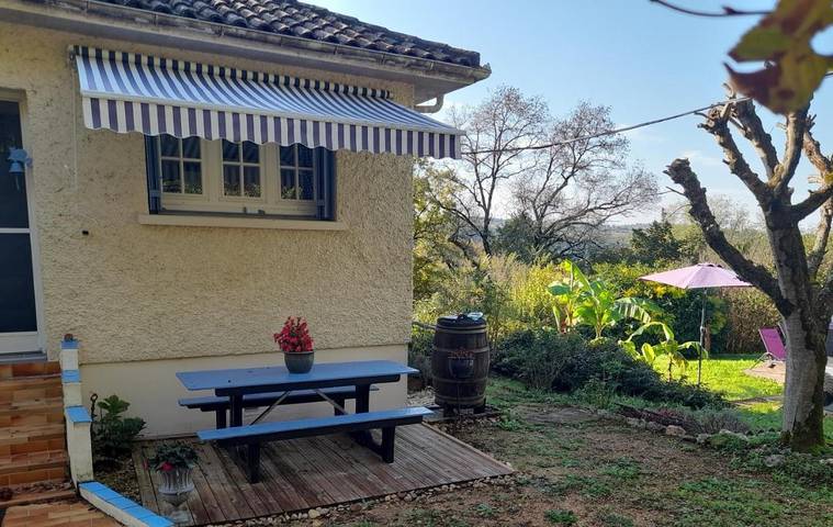 Gîte pour 5 personnes, avec jardin ainsi que vue et piscine à Soturac - 2