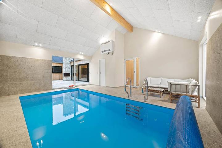 Luxuriöses Ferienhaus mit Outdoor-Wellnessbereich in Blåvand in Blavand, Varde